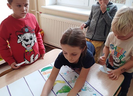 Grafika 10: PRACUSIE W AKCJI