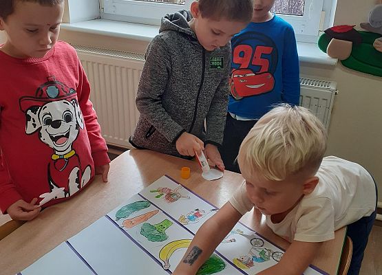 Grafika 11: PRACUSIE W AKCJI