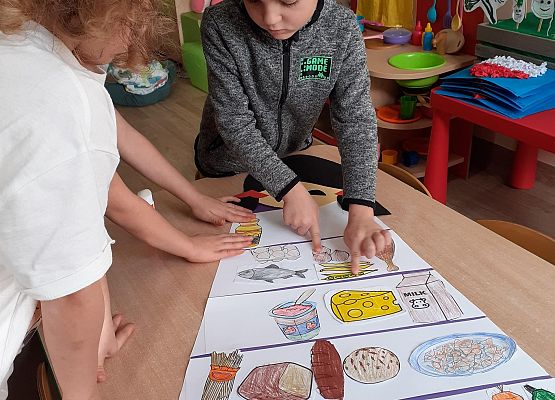 Grafika 15: PRACUSIE W AKCJI