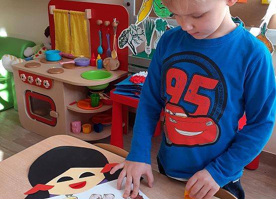 Grafika 16: PRACUSIE W AKCJI