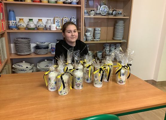 Grafika 1: WARSZTATY ZDOBIENIA ŚWIEC METODĄ DECOUPAGE