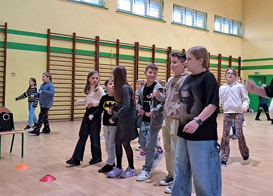 Grafika 4: TANECZNE PRZERWY