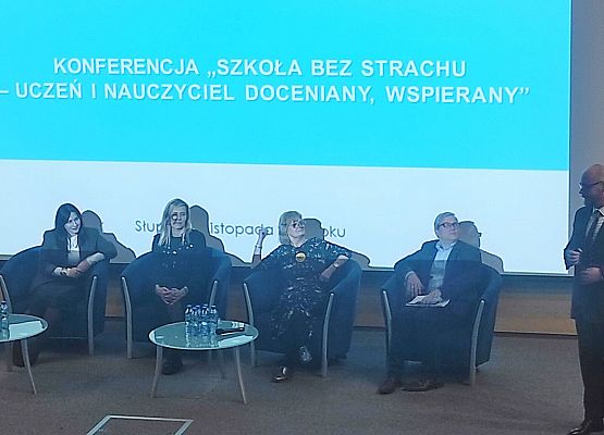 Konferencja z p ministrą B_Nowacką w Słupsku.