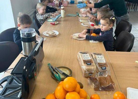 Grafika 19: URZĄDZENIA ELEKTRYCZNE DAWNIEJ I DZIŚ