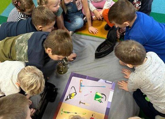 Grafika 5: URZĄDZENIA ELEKTRYCZNE DAWNIEJ I DZIŚ