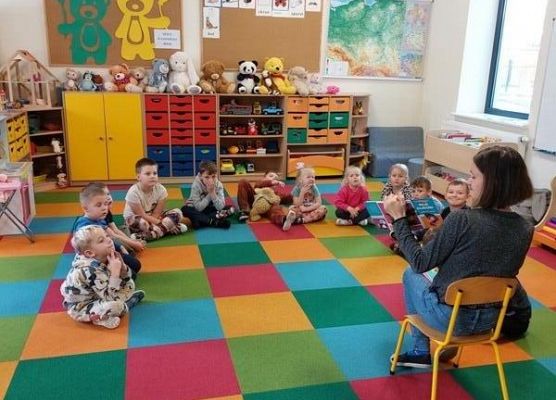 Grafika 4: DZIEŃ MISIA W PRZEDSZKOLU W JANOWICACH