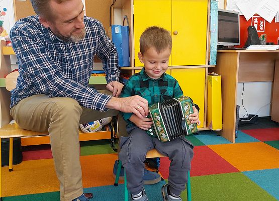 Grafika 3: ZAJĘCIA Z RYTMIKI