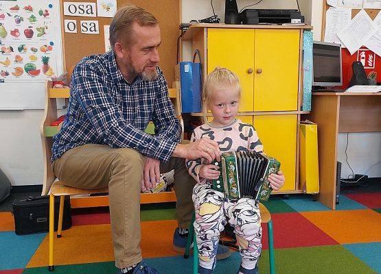 Grafika 6: ZAJĘCIA Z RYTMIKI