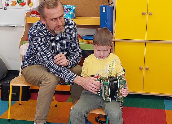 Grafika 8: ZAJĘCIA Z RYTMIKI