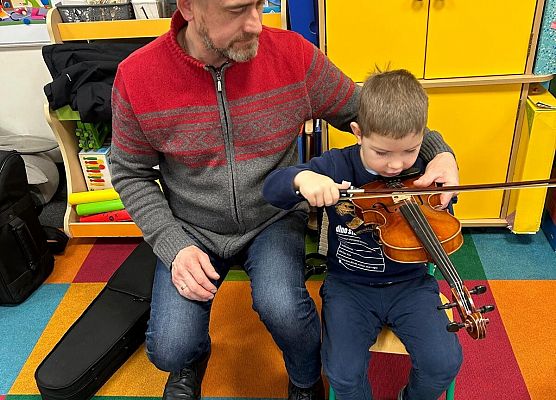 Grafika 23: ZAJĘCIA Z RYTMIKI