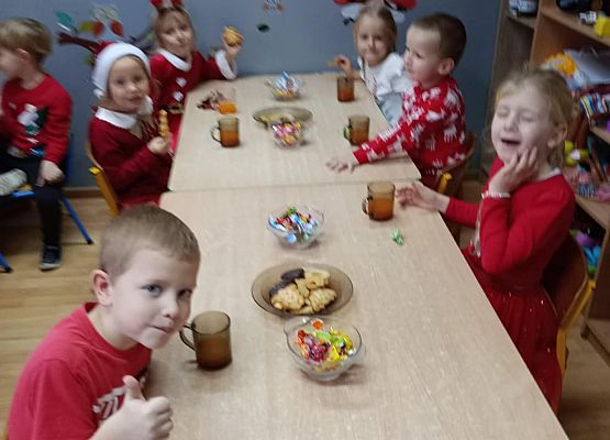 Grafika 27: Mikołaju, Mikołaju co Ty robisz w naszym kraju ?