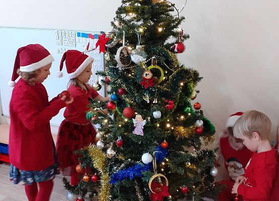 Grafika 5: SO ZA RADOŚĆ - TAKI GOŚĆ, GŁOŚNO WOŁA: ,,HO, HO, HO!"