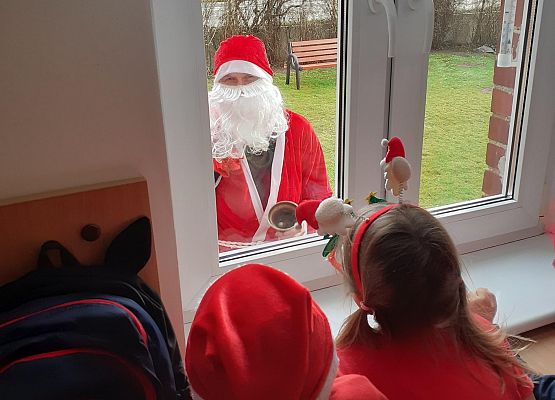 Grafika 9: SO ZA RADOŚĆ - TAKI GOŚĆ, GŁOŚNO WOŁA: ,,HO, HO, HO!"