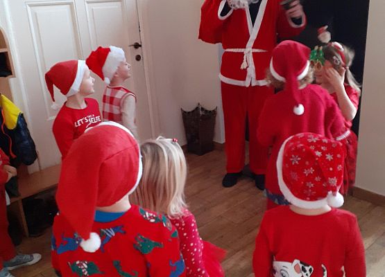 Grafika 11: SO ZA RADOŚĆ - TAKI GOŚĆ, GŁOŚNO WOŁA: ,,HO, HO, HO!"