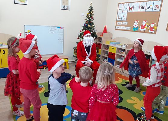 Grafika 13: SO ZA RADOŚĆ - TAKI GOŚĆ, GŁOŚNO WOŁA: ,,HO, HO, HO!"