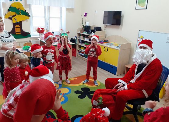 Grafika 16: SO ZA RADOŚĆ - TAKI GOŚĆ, GŁOŚNO WOŁA: ,,HO, HO, HO!"