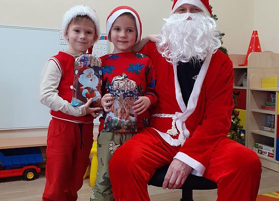 Grafika 24: SO ZA RADOŚĆ - TAKI GOŚĆ, GŁOŚNO WOŁA: ,,HO, HO, HO!"