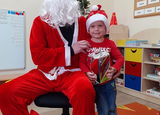 Grafika 25: SO ZA RADOŚĆ - TAKI GOŚĆ, GŁOŚNO WOŁA: ,,HO, HO, HO!"