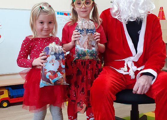 Grafika 27: SO ZA RADOŚĆ - TAKI GOŚĆ, GŁOŚNO WOŁA: ,,HO, HO, HO!"