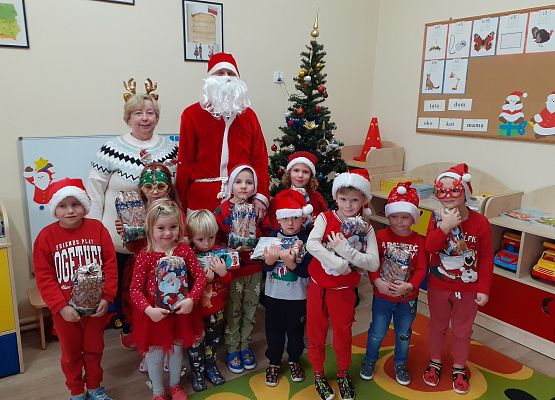 Grafika 30: SO ZA RADOŚĆ - TAKI GOŚĆ, GŁOŚNO WOŁA: ,,HO, HO, HO!"