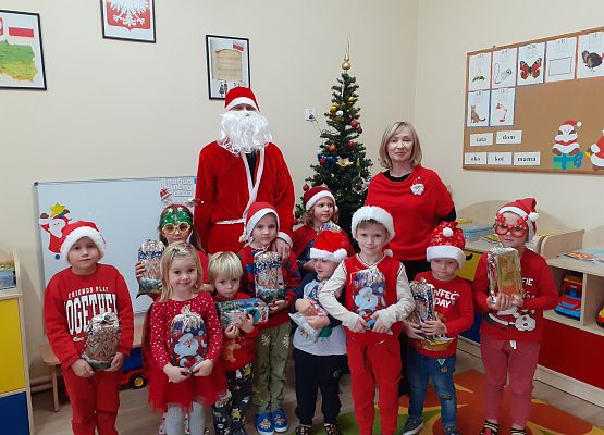 Grafika 31: SO ZA RADOŚĆ - TAKI GOŚĆ, GŁOŚNO WOŁA: ,,HO, HO, HO!"