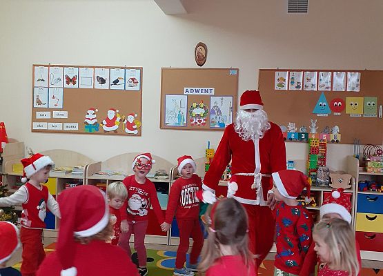 Grafika 35: SO ZA RADOŚĆ - TAKI GOŚĆ, GŁOŚNO WOŁA: ,,HO, HO, HO!"