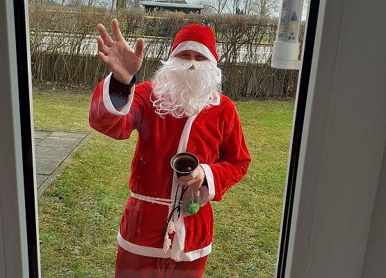 Grafika 41: SO ZA RADOŚĆ - TAKI GOŚĆ, GŁOŚNO WOŁA: ,,HO, HO, HO!"