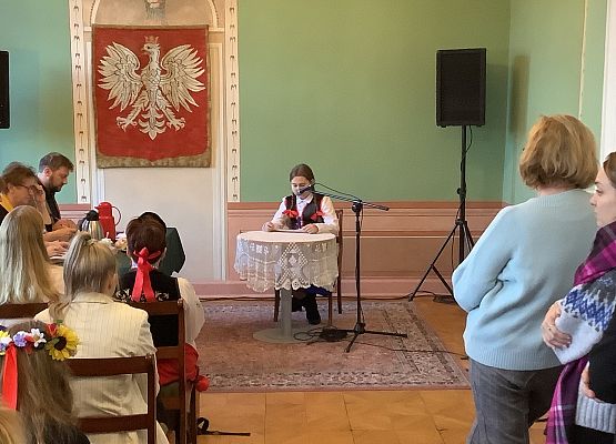 Maja Majewska czyta tekst konkursowy