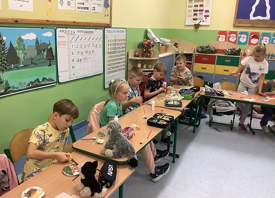 Uczniowie podczas pracy