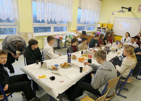Wigilia i Jasełka w Zespole Szkół w Garczegorzu grudzień 2024 rok.