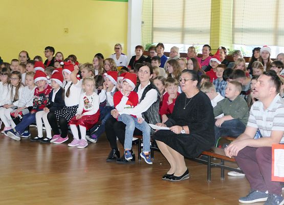 Wigilia i Jasełka w Zespole Szkół w Garczegorzu grudzień 2024 rok.