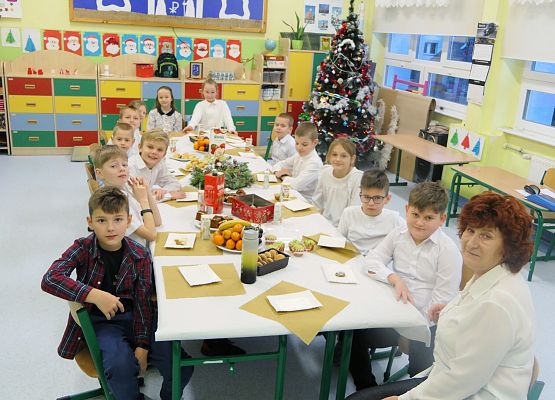 Wigilia i Jasełka w Zespole Szkół w Garczegorzu grudzień 2024 rok.