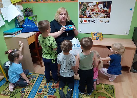 Grafika 1: Przygotowania do świąt