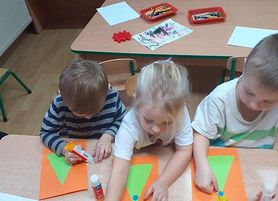 Grafika 26: Przygotowania do świąt