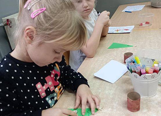 Grafika 43: Przygotowania do świąt