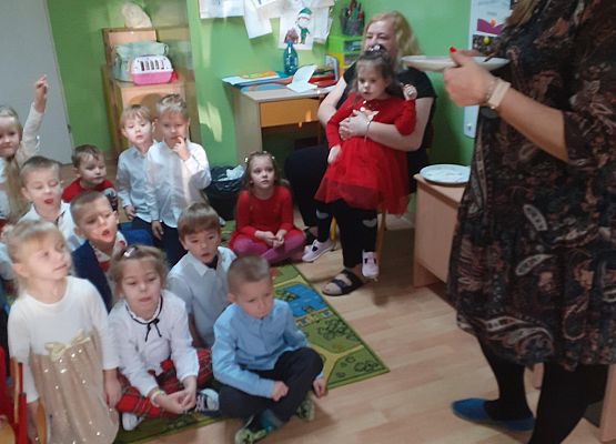 Grafika 3: Wigilijne spotkanie