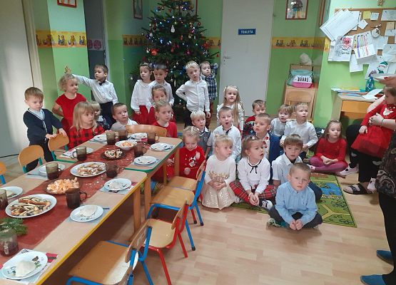 Grafika 5: Wigilijne spotkanie