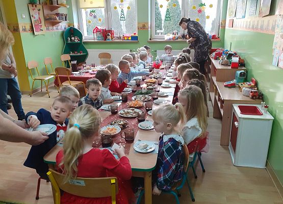 Grafika 6: Wigilijne spotkanie