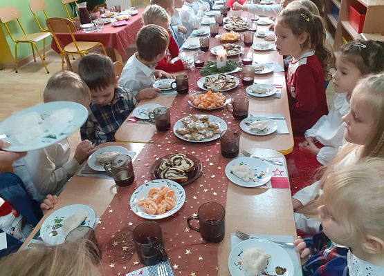 Grafika 7: Wigilijne spotkanie