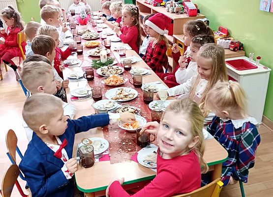 Grafika 15: Wigilijne spotkanie