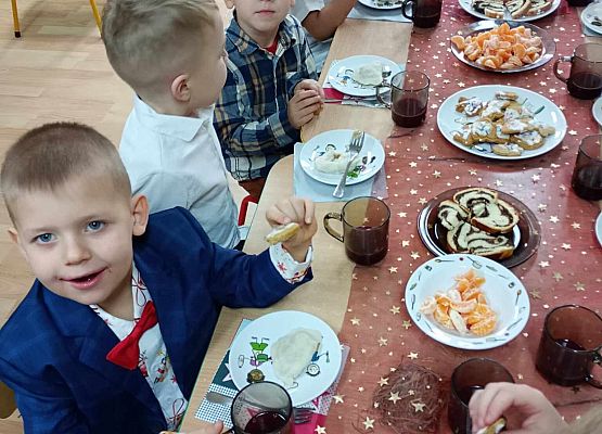 Grafika 13: Wigilijne spotkanie