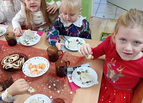 Grafika 20: Wigilijne spotkanie