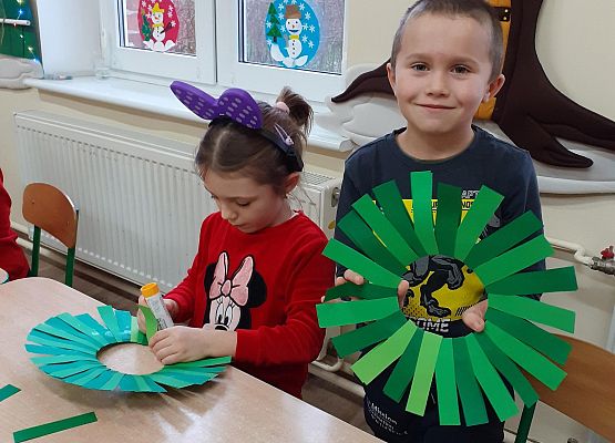 Grafika 4: ŚWIATECZNY UPOMINEK