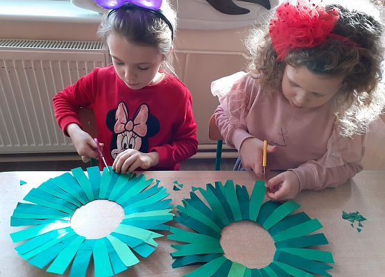 Grafika 5: ŚWIATECZNY UPOMINEK