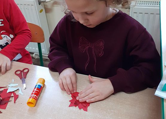 Grafika 12: ŚWIATECZNY UPOMINEK