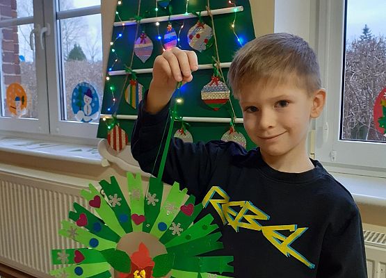 Grafika 15: ŚWIATECZNY UPOMINEK