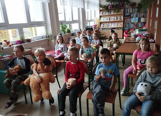 Grafika 4: Dzień Misia