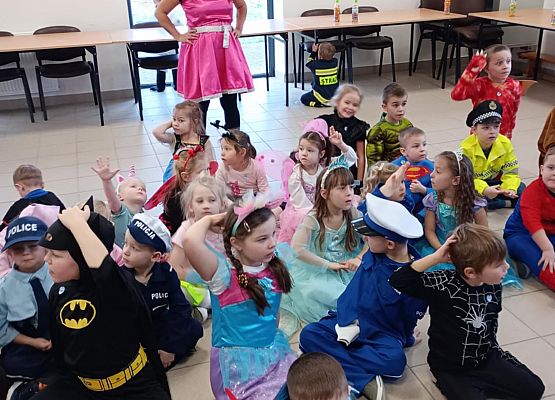 Bal karnawałowy w Janowicach