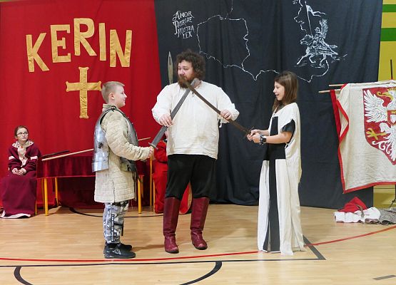 Bractwo Rycerskie Kerin w szkole w Garczegorzu.