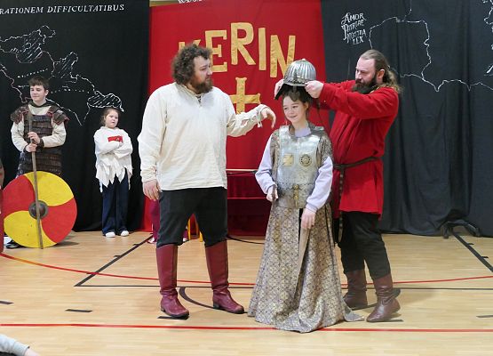 Bractwo Rycerskie Kerin w szkole w Garczegorzu.